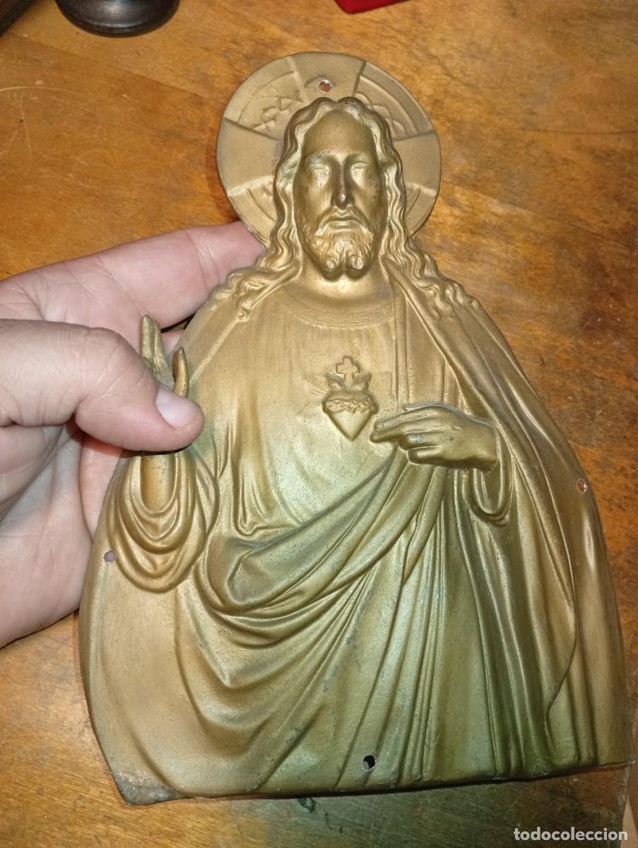 Antig&uuml;edades: FANTASTICA PLACA PUERTA SAGRADO CORAZON DE JESUS RARO DETENTE RELIEVE A&Ntilde;OS 50 GRAN TAMA&Ntilde;O