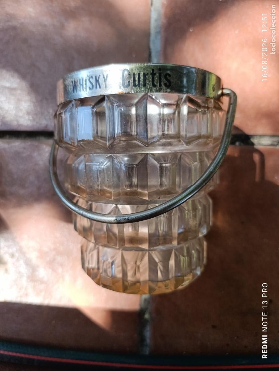 Antig&uuml;edades: CRISTAL TALLADO WHISKY CURTIS.
