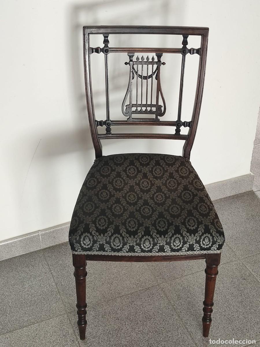 Antig&uuml;edades: Silla estilo historicista con respaldo de lira