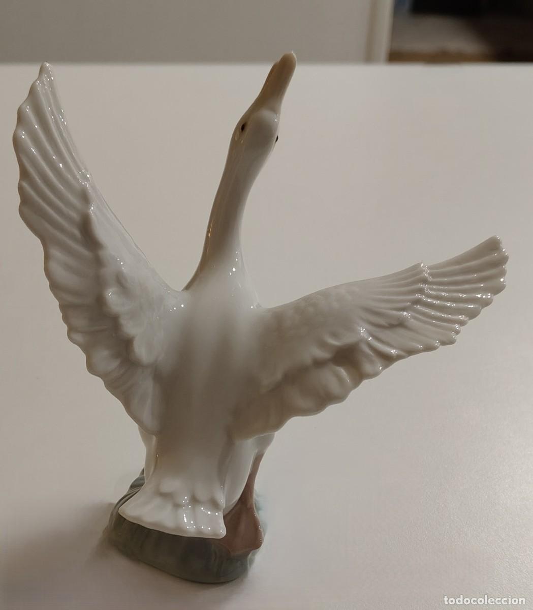 Antig&uuml;edades: Figura porcelana LLADR&Oacute; - &rdquo;Pato alzando el vuelo&rdquo; (Ref. 01263) - Brillante - Impecable