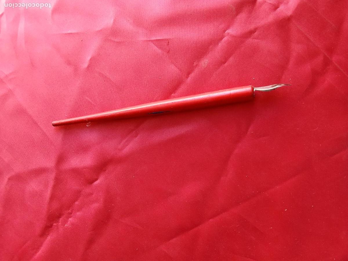 Antig&uuml;edades: Plumilla color rojo antigua, pluma marca Diva. Caj&oacute;n tienda