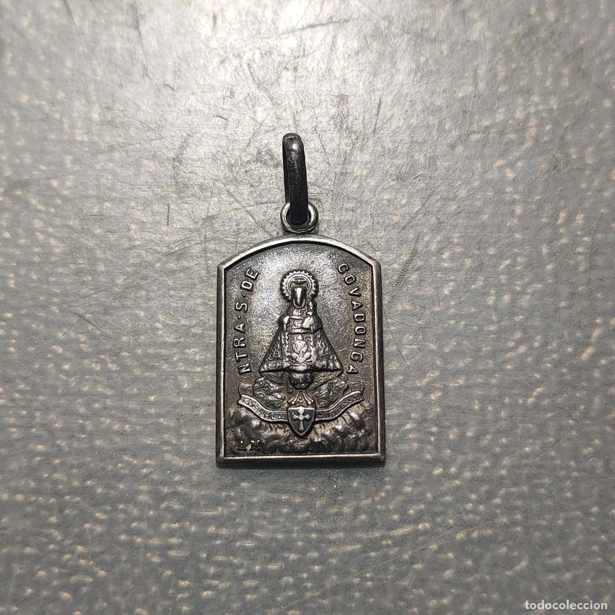 Antig&uuml;edades: MEDALLA RELIGIOSA NUESTRA SE&Ntilde;ORA DE COVADONGA PLATA