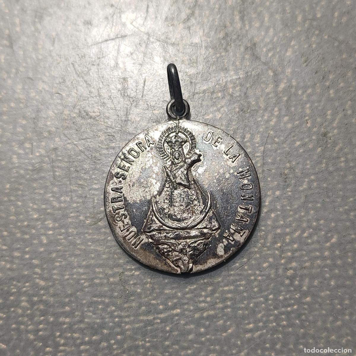 Antig&uuml;edades: MEDALLA RELIGIOSA CACERES NUESTRA SE&Ntilde;ORA DE LA MONTA&Ntilde;A METAL PLATEADO
