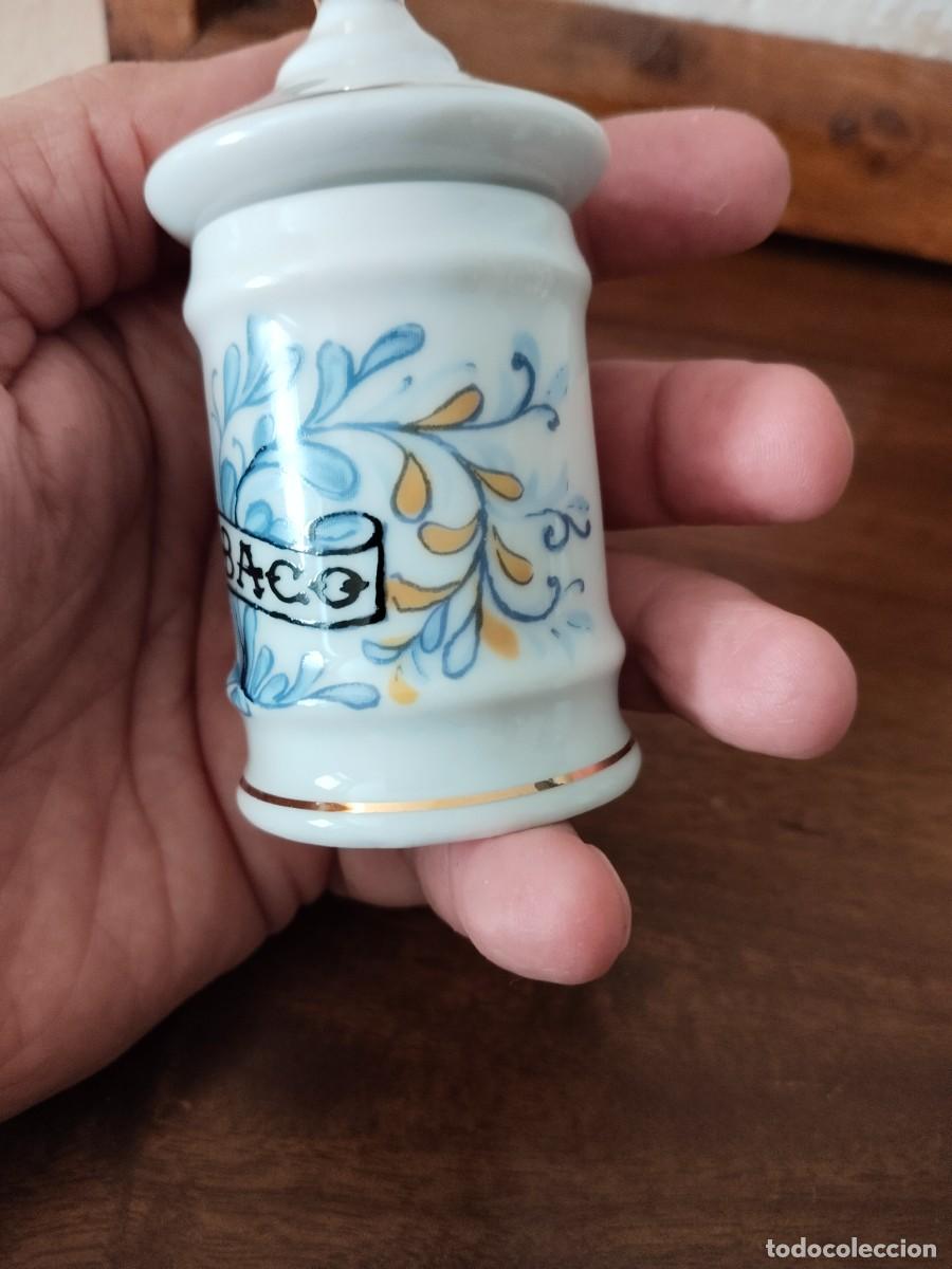 Antig&uuml;edades: Tarrito Albarelo &rdquo;TABACO&rdquo;. Royal Kent. - Foto 4