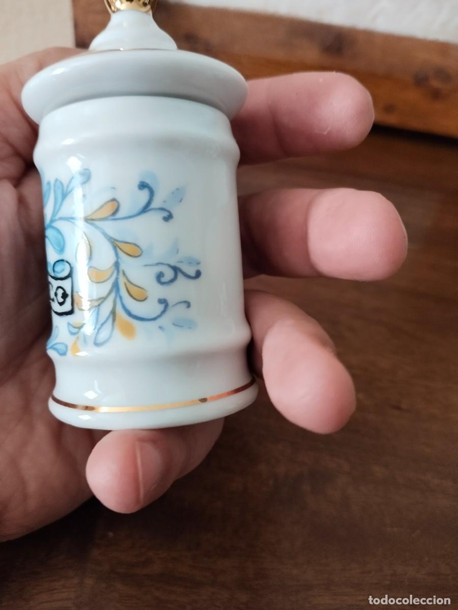 Antig&uuml;edades: Tarrito Albarelo &rdquo;TABACO&rdquo;. Royal Kent. - Foto 5
