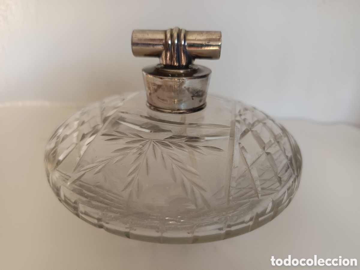 Antig&uuml;edades: Pieza para perfume de tocador antiguo en cristal tallado a&ntilde;os 50s - Foto 2