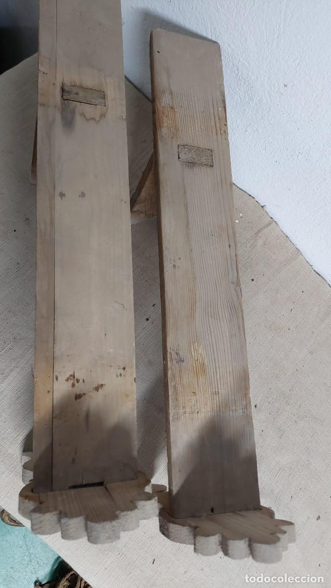 Antig&uuml;edades: Antiguas patas de baul en madera - Foto 4