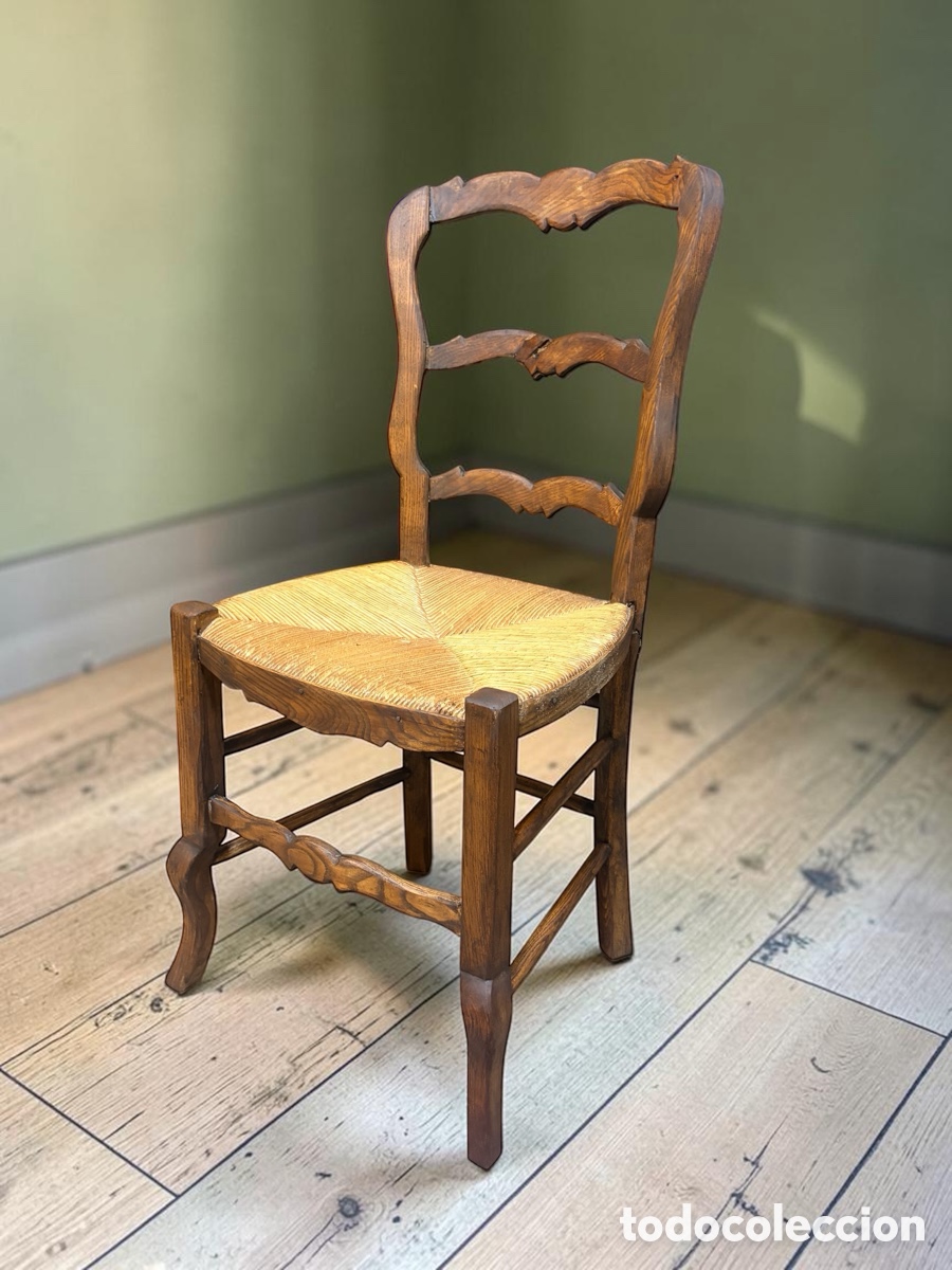 Antig&uuml;edades: Antigua silla de madera provenzal restaurada