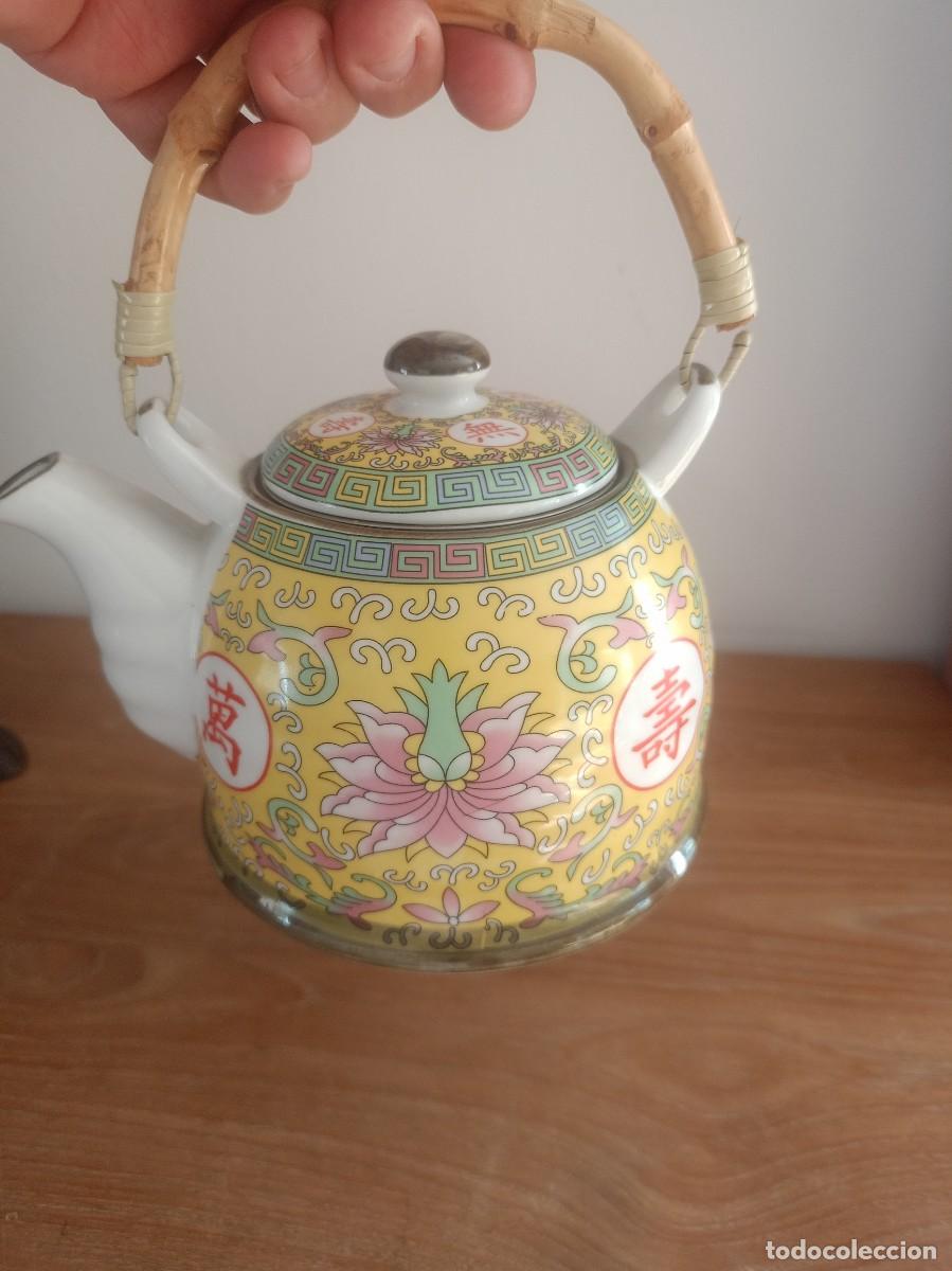 Antig&uuml;edades: TETERA DE PORCELANA CHINA DECORADA Y ASA DE BAMB&Uacute;. IMPECABLE. - Foto 4