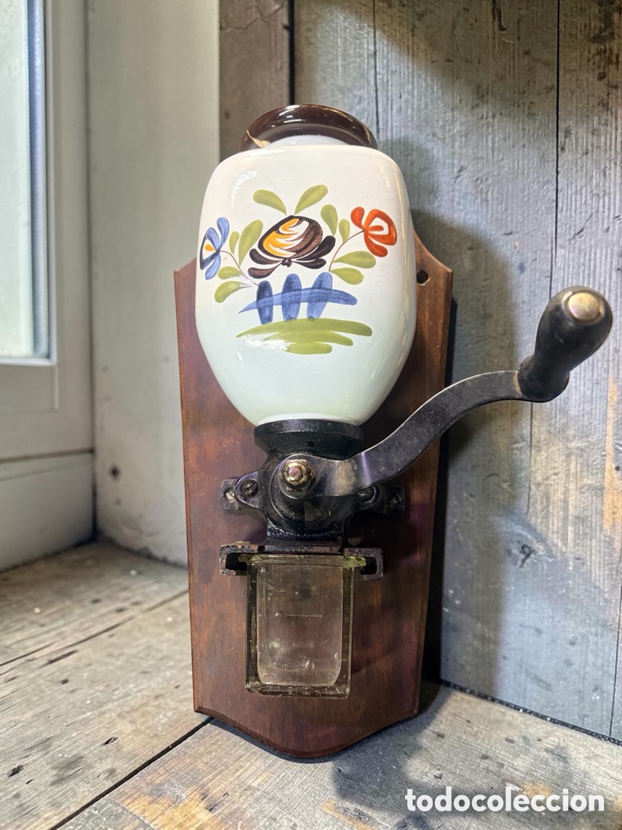 Antig&uuml;edades: Antiguo molinillo de caf&eacute; de pared - Foto 3