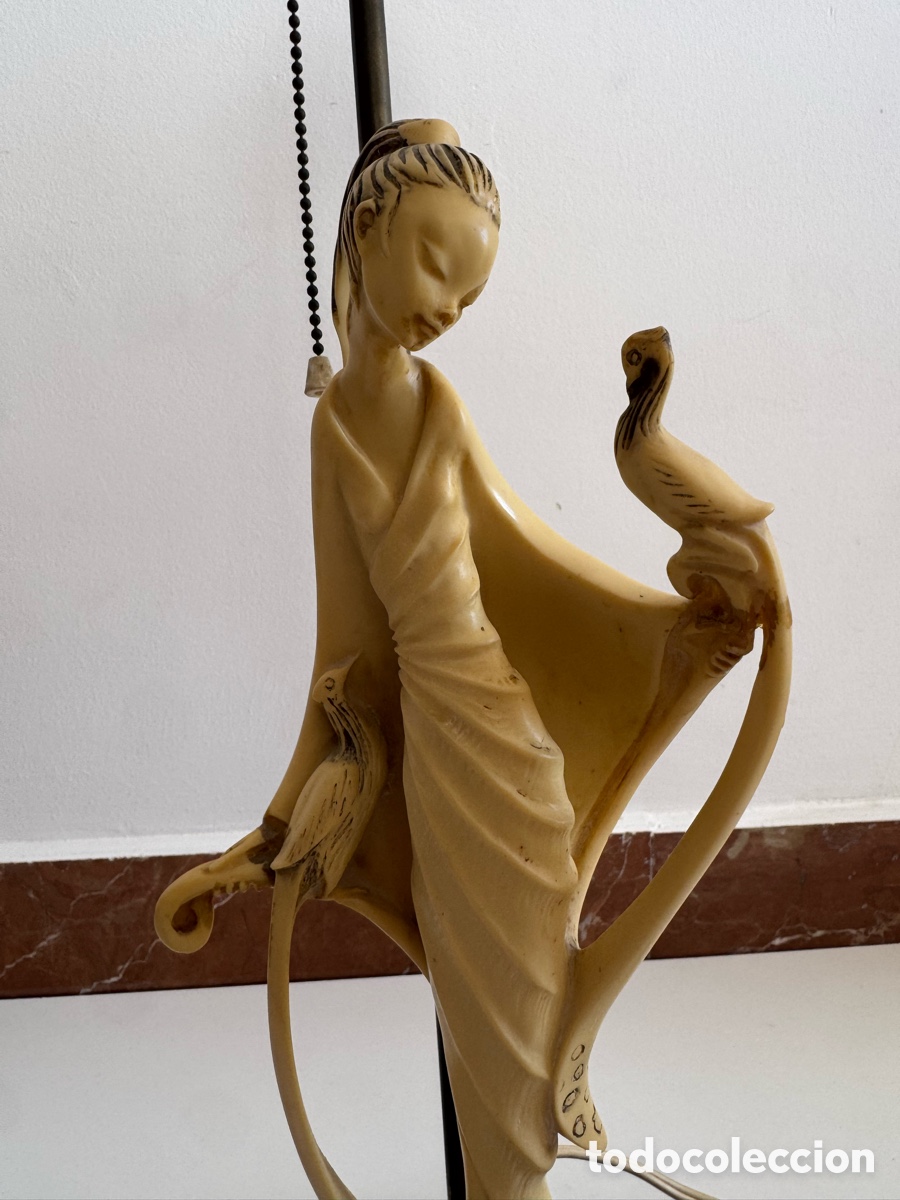Antig&uuml;edades: L&aacute;mpara antigua de Resina - Foto 4