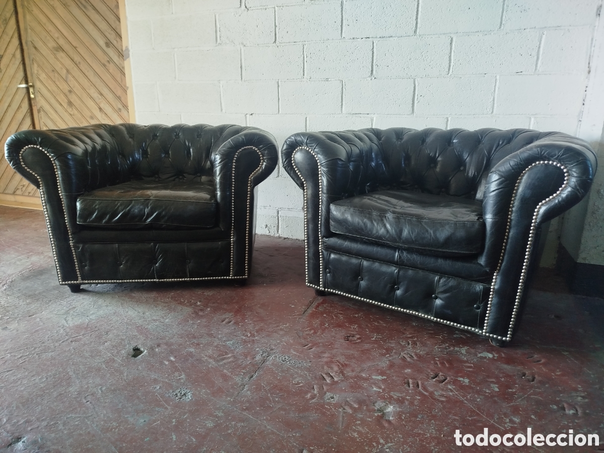 Antig&uuml;edades: ANTIGUA PAREJA DE BUTACAS CHESTER TAPIZADAS EN PIEL EN PERFECTAS CONDICIONES. S. XIX
