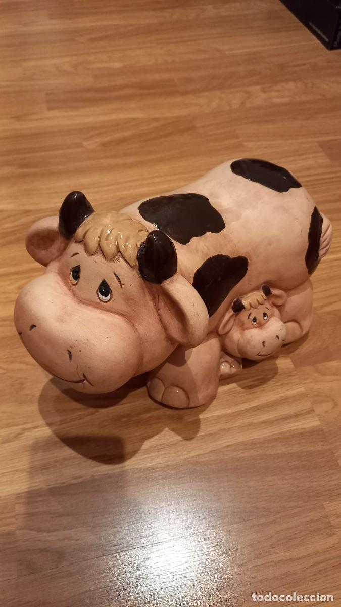 Antig&uuml;edades: Figura cer&aacute;mica vaca vintage antigua