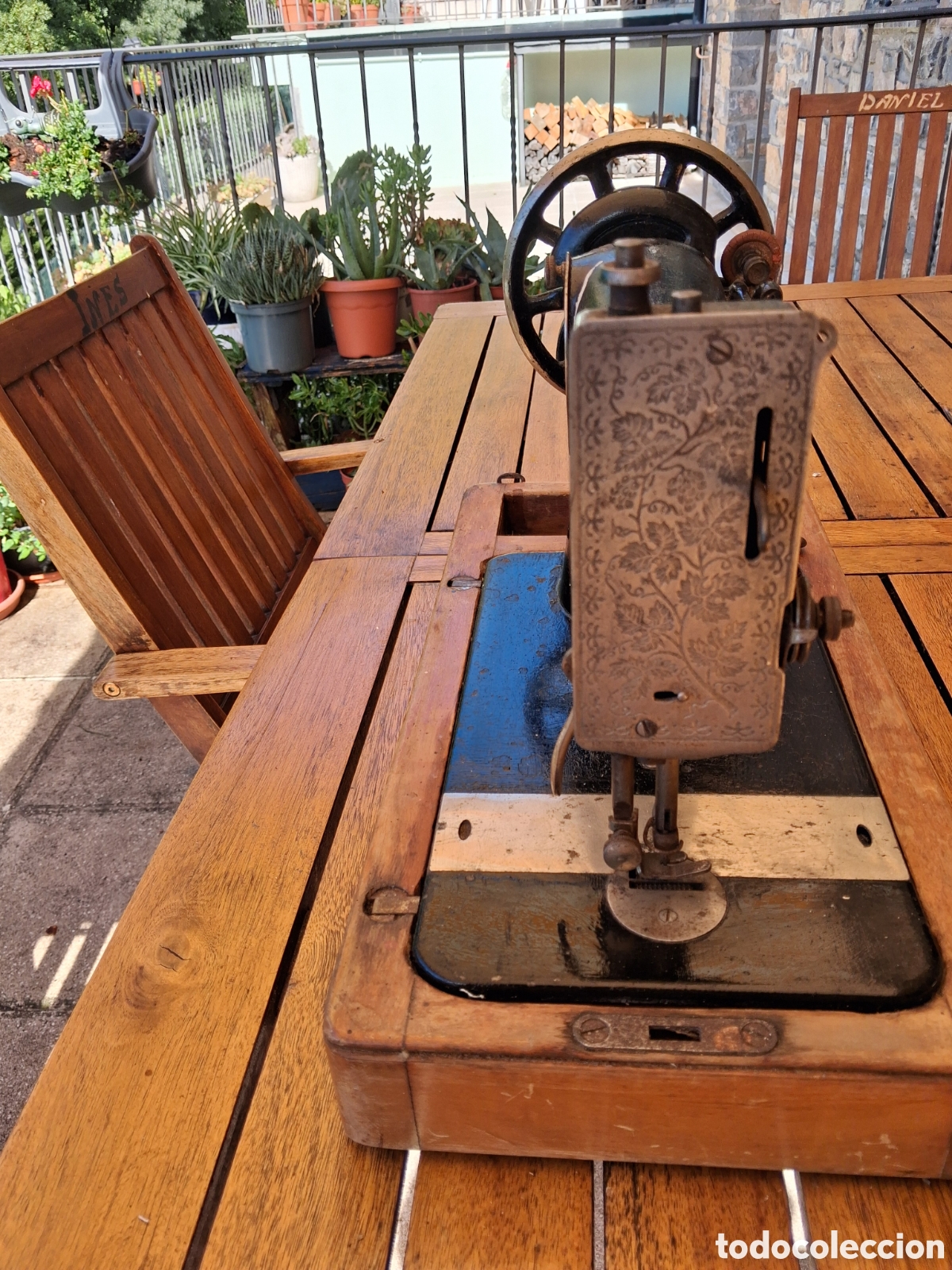 Antig&uuml;edades: Maquina singer decorativa - Foto 4