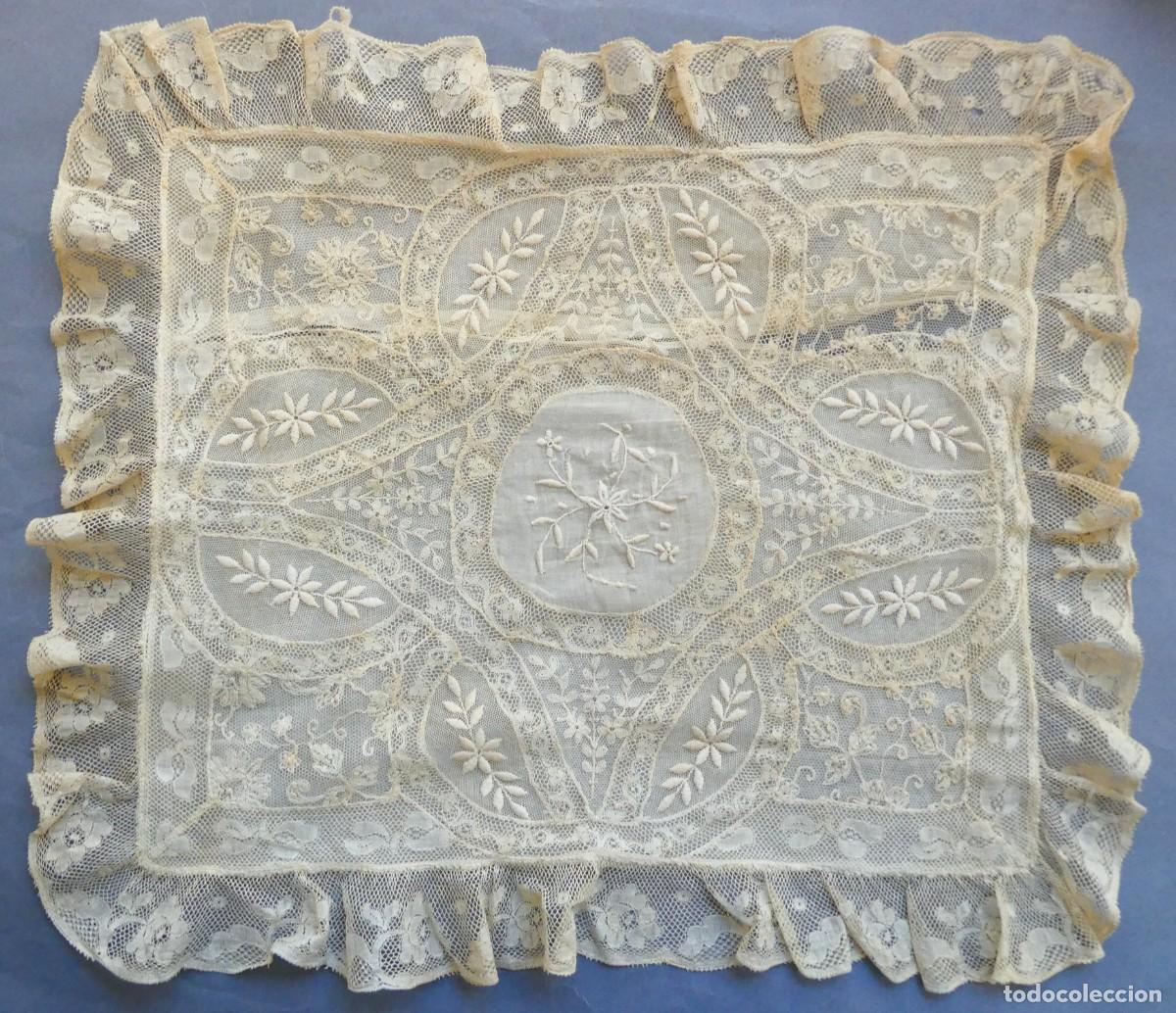 Antig&uuml;edades: ANTIGUO ENCAJE DE NORMAND&Iacute;A S.XIX