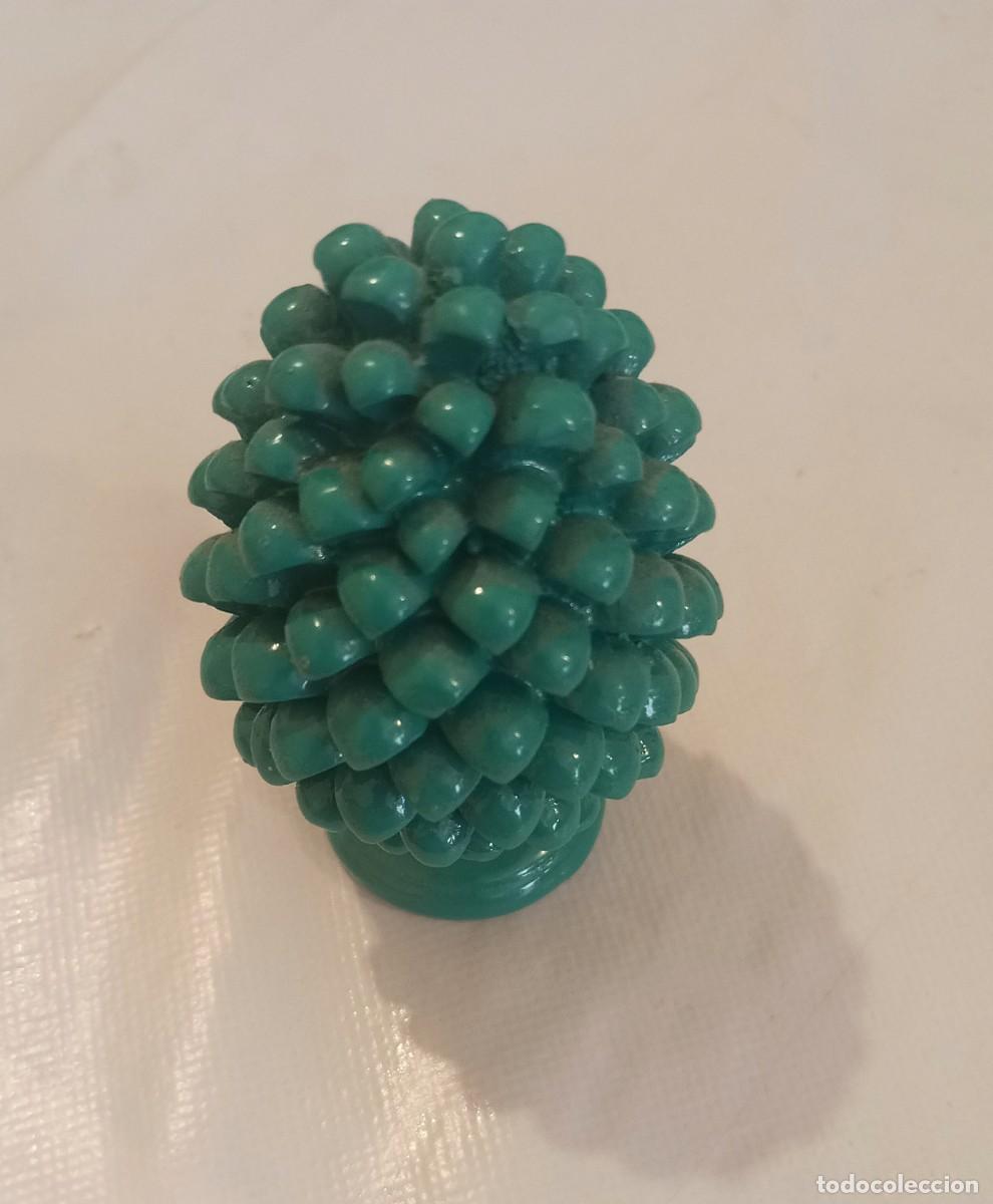 Antig&uuml;edades: PI&Ntilde;A -REGION DE SICILIA - PORCELANA - VERDE - ALTURA 9 CMS
