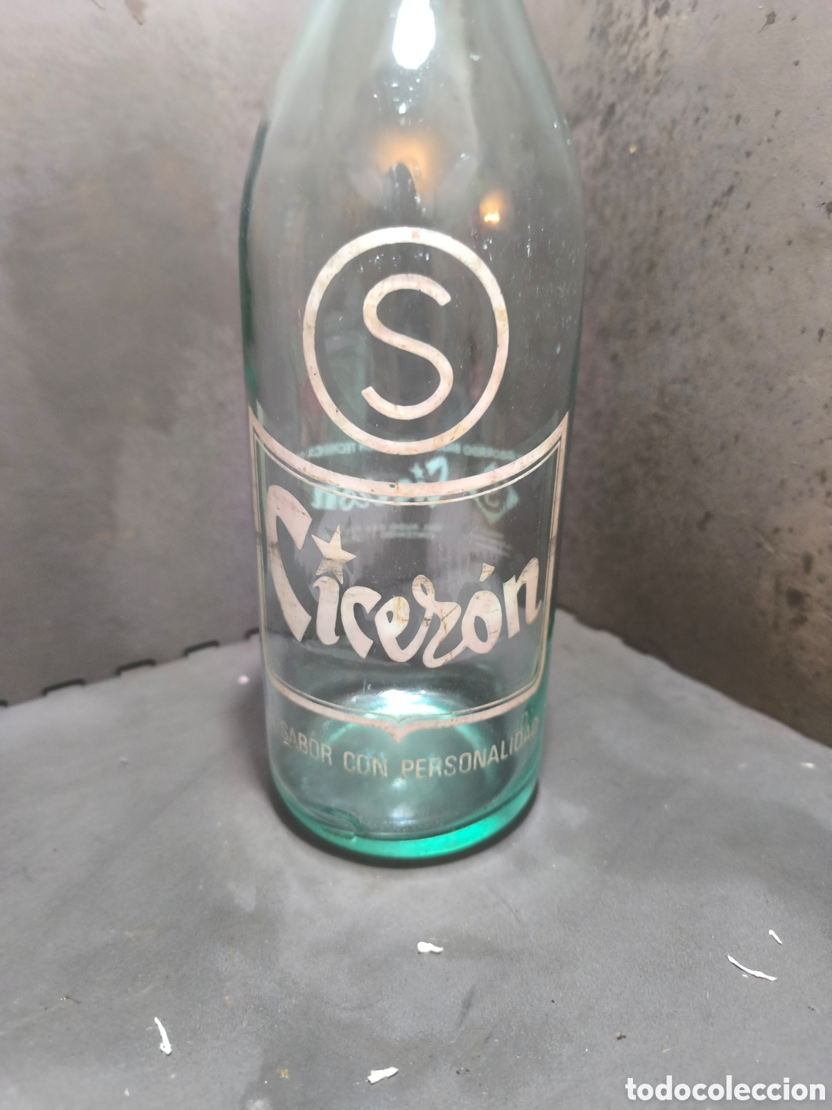 Antig&uuml;edades: Botella de gaseosa antigua - Foto 1