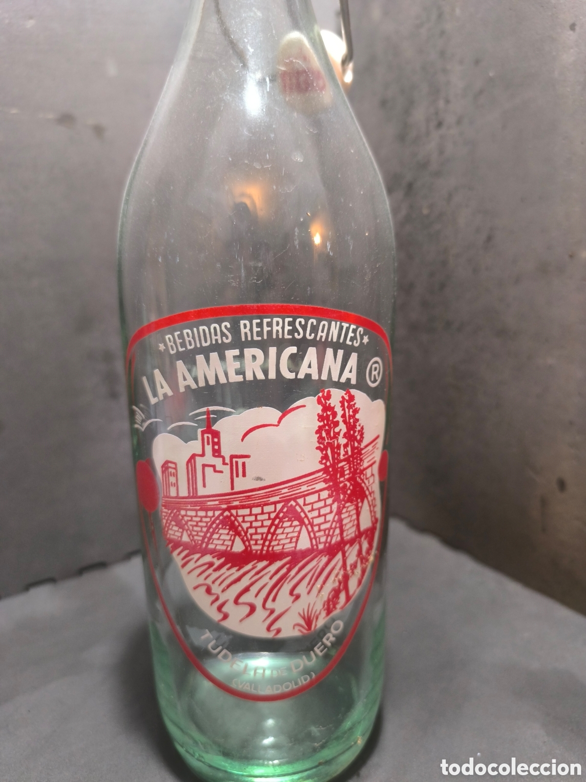 Antig&uuml;edades: Botella antigua de gaseosa - Foto 1
