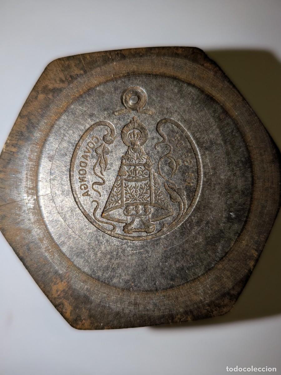 Antig&uuml;edades: N.S. DE COVADONGA PATRONA DE ASTURIAS. CUTRO CU&Ntilde;OS DISTINTOS PARA LA FABRICACI&Oacute;N DE MEDALLAS