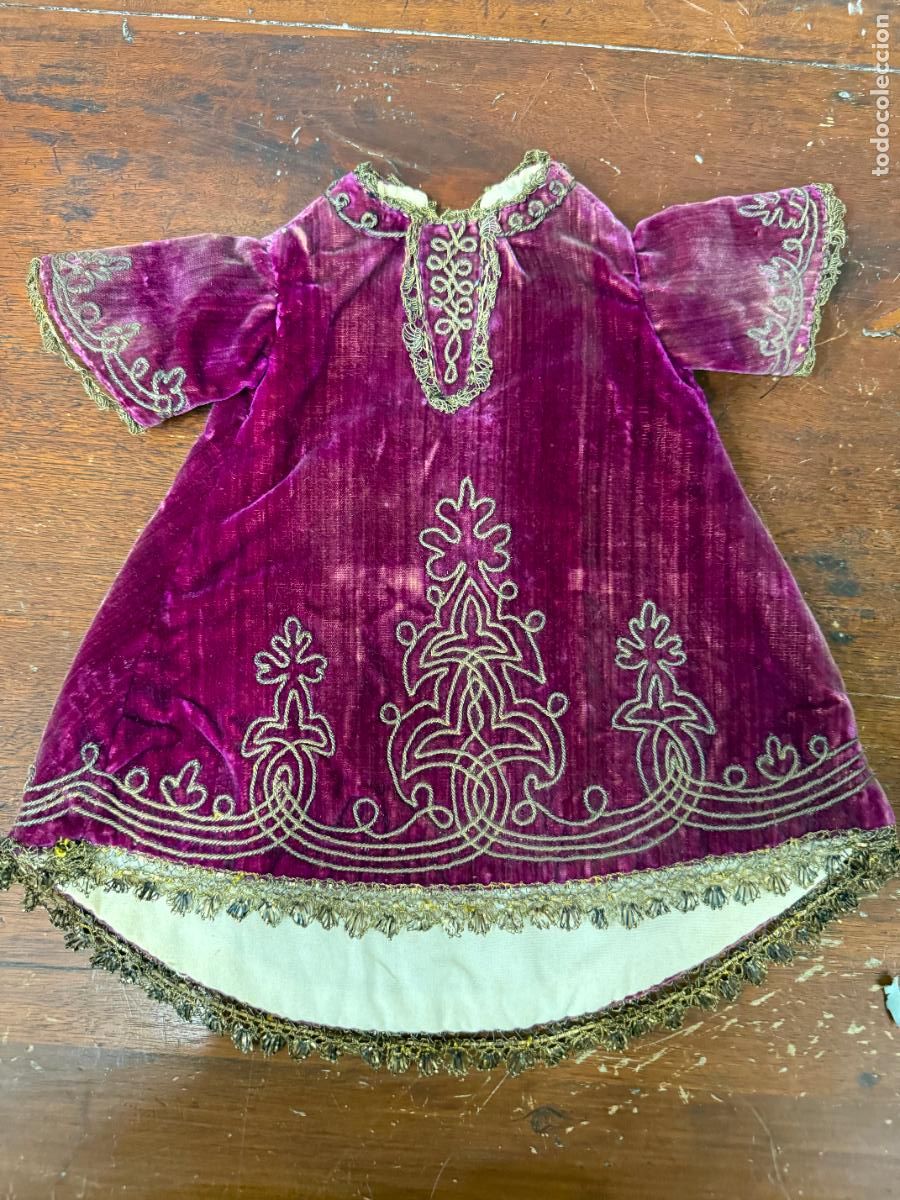 Antig&uuml;edades: ANTIGUA TUNICA BORDADA PARA NI&Ntilde;O JESUS - MEDIDA PARTE DELANTERA 27 CM - RELIGIOSO