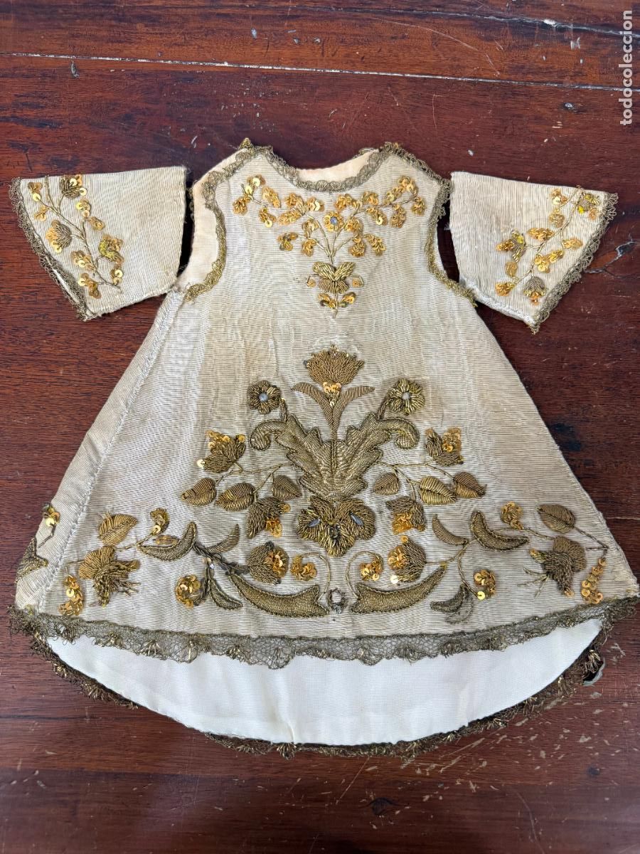 Antig&uuml;edades: ANTIGUA TUNICA BORDADA PARA NI&Ntilde;O JESUS - MEDIDA PARTE DELANTERA 27 CM - RELIGIOSO