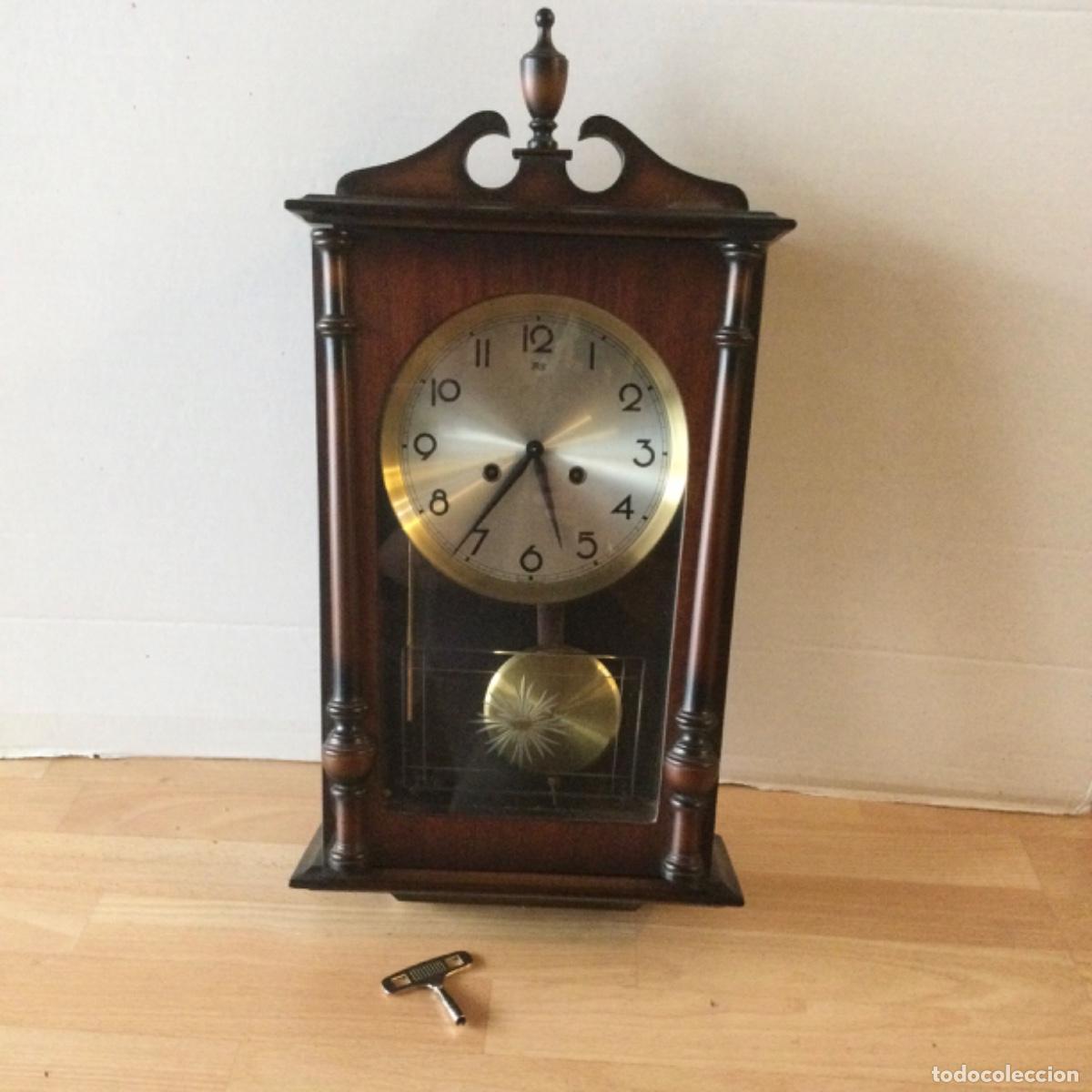 Antig&uuml;edades: Reloj carill&oacute;n de pared. Funcionando - Foto 3