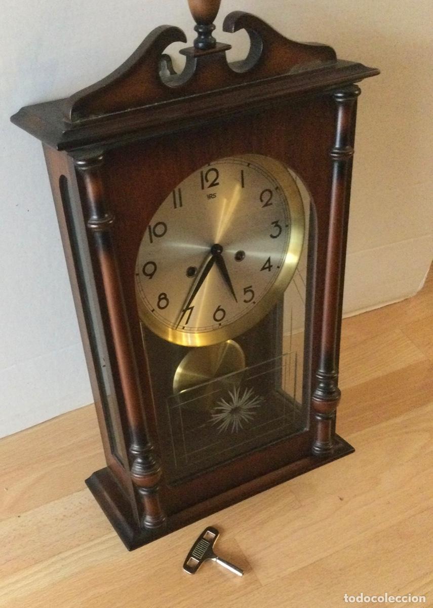 Antig&uuml;edades: Reloj carill&oacute;n de pared. Funcionando - Foto 4