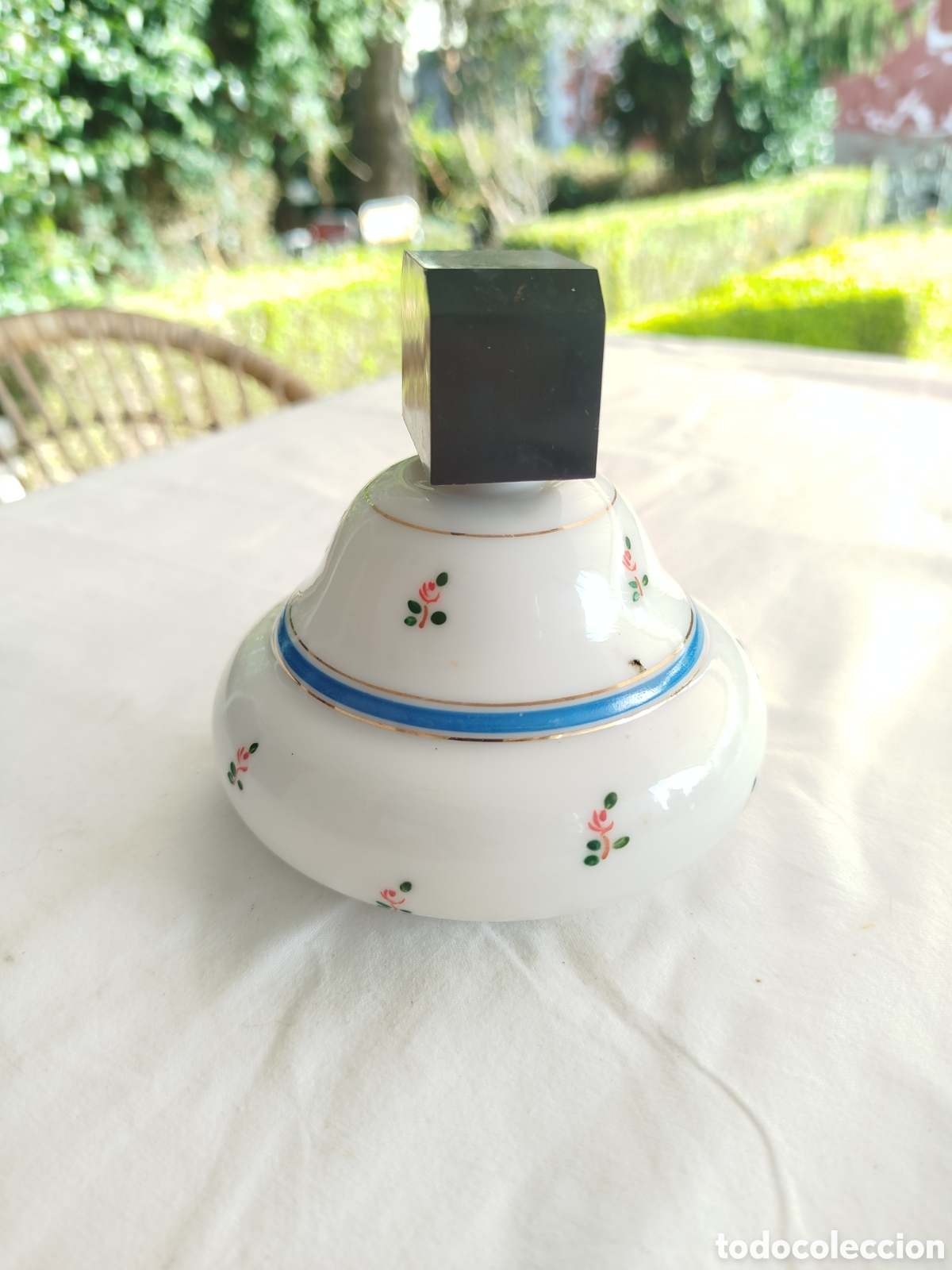 Antig&uuml;edades: Perfumero de porcelana