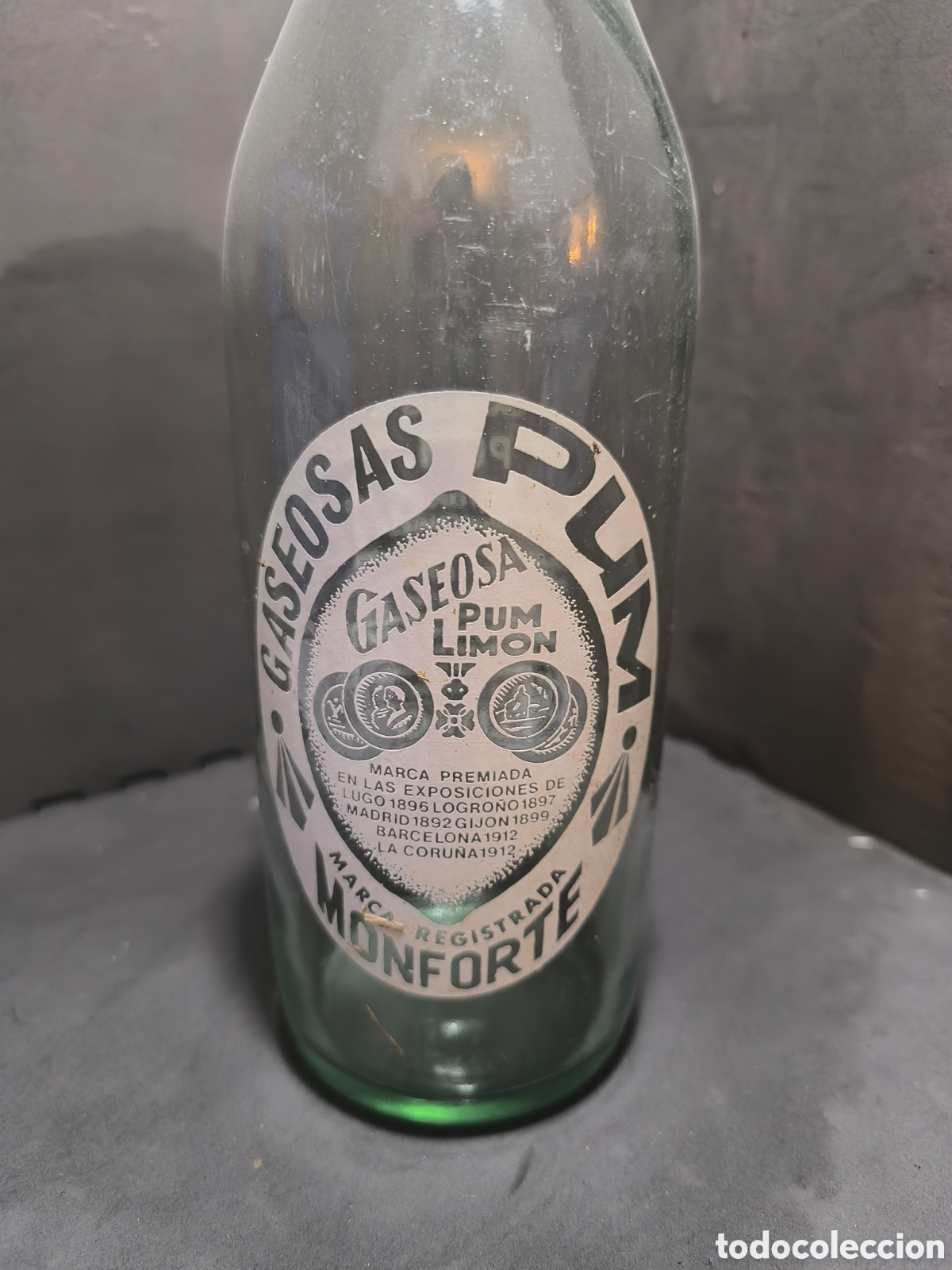 Antig&uuml;edades: Botella antigua de gaseosa - Foto 1