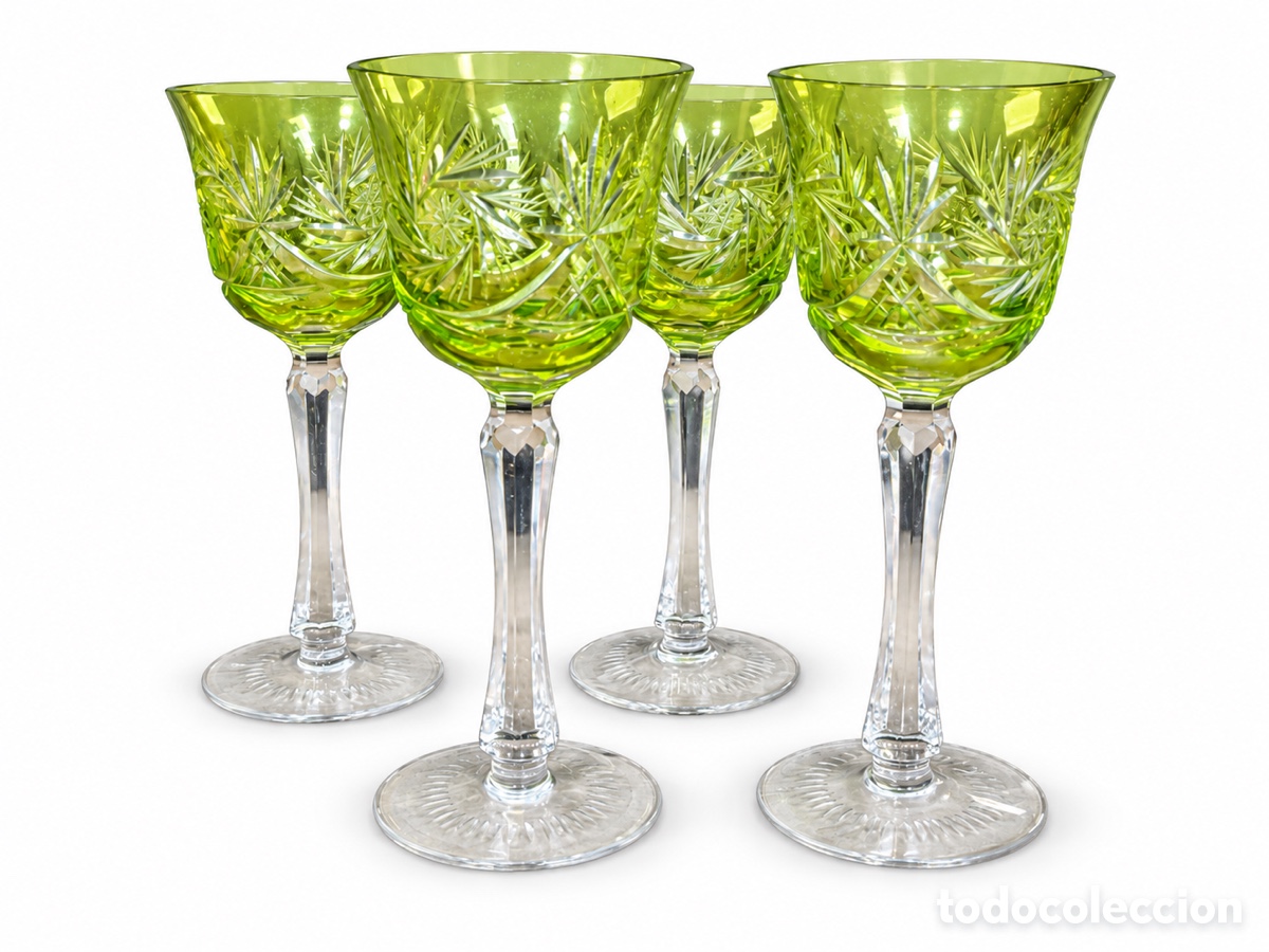 Antig&uuml;edades: Set de 4 copas de Vino R&ouml;mer/Hock en cristal Vert Bohemia tallado Checoslovaquia 1950&rsquo;s