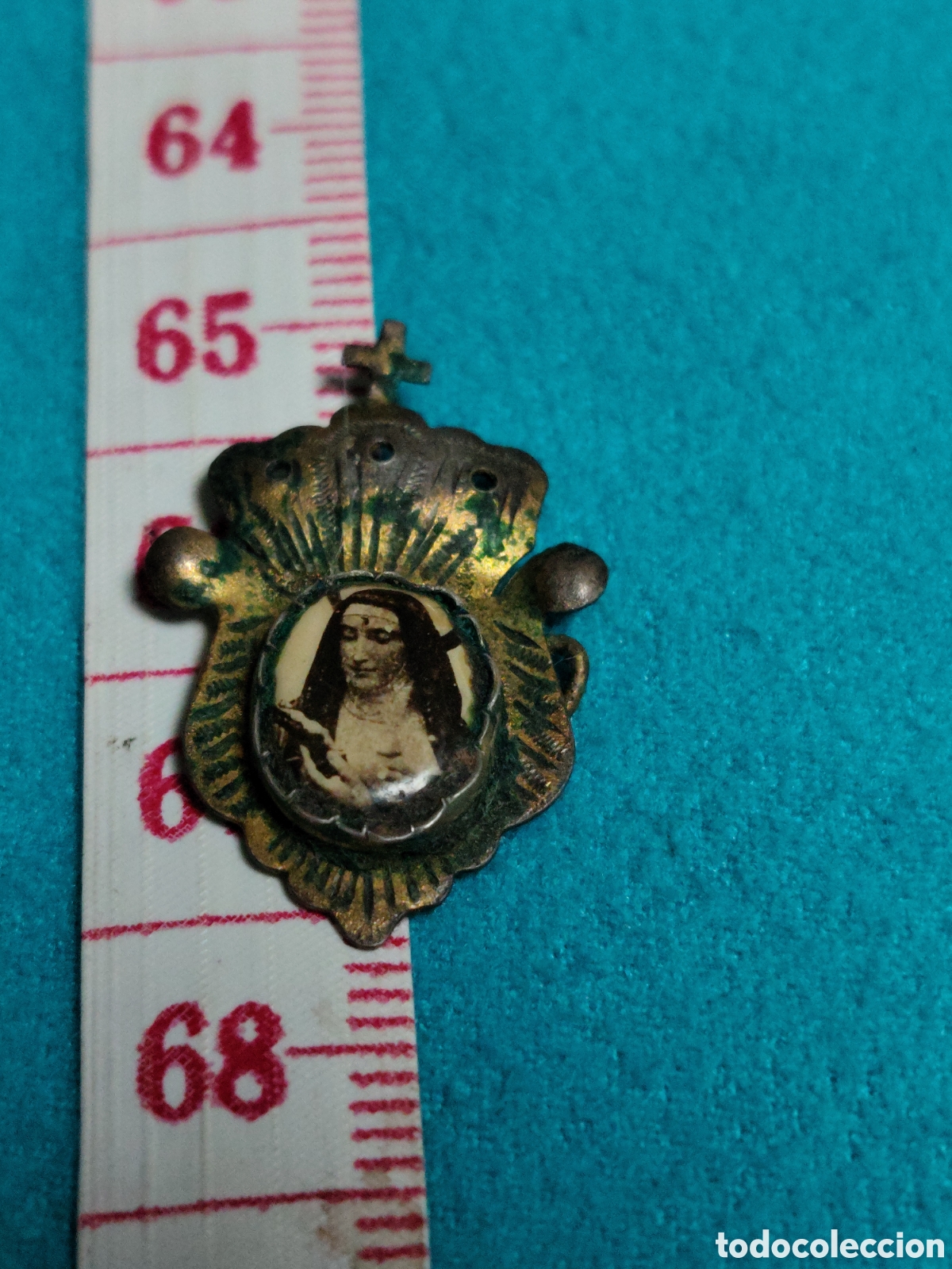 Antig&uuml;edades: Lote 5 Piezas Religiosas Antiguas - Broches, Insignias y Alfiler de Mantilla