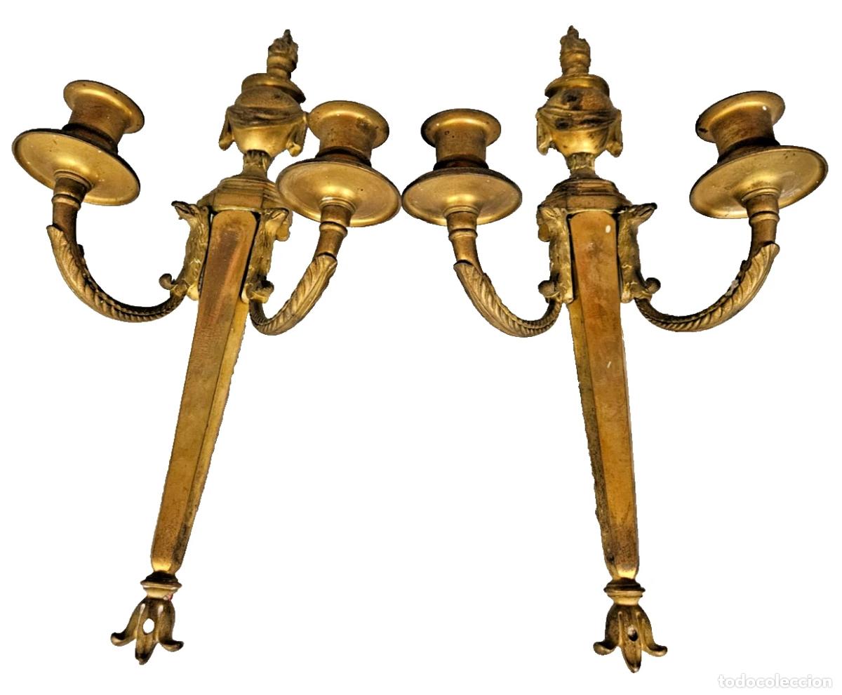 Antig&uuml;edades: ANCIENNE PAIRE APPLIQUES FLAMBEAUX 2 BRAS EN BRONZE OU LAITON BEL ETAT