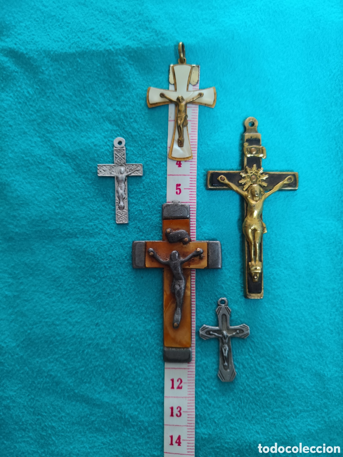 Antig&uuml;edades: Lote de 5 Crucifijos / Cruces Vintage Variadas - Mitad Siglo XX