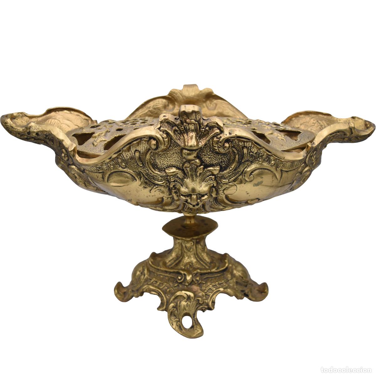 Antig&uuml;edades: Centro de mesa floral (o jardinera de sobremesa) de bronce
