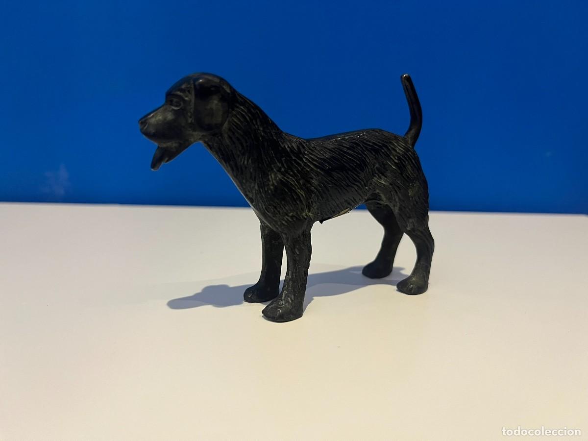 Antig&uuml;edades: Escultura de perro Terrier en bronce macizo con p&aacute;tina negra - Hecho en India - Circa 1970-1980