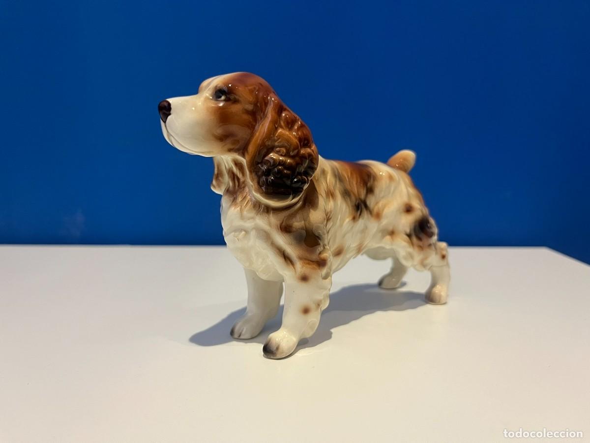 Antig&uuml;edades: Antigua figura de perro Cocker Spaniel en porcelana esmaltada - Circa 1970-1980