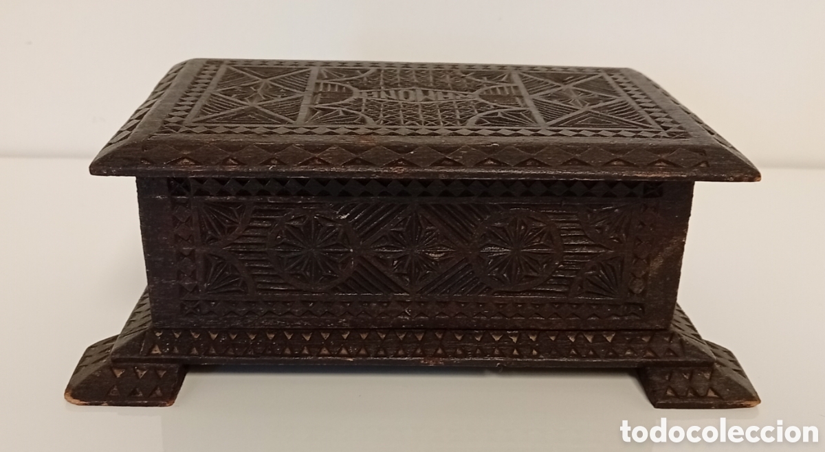 Antig&uuml;edades: .CAJA DE MADERA TALLADA CON INTERIOR FORRADO - Foto 7