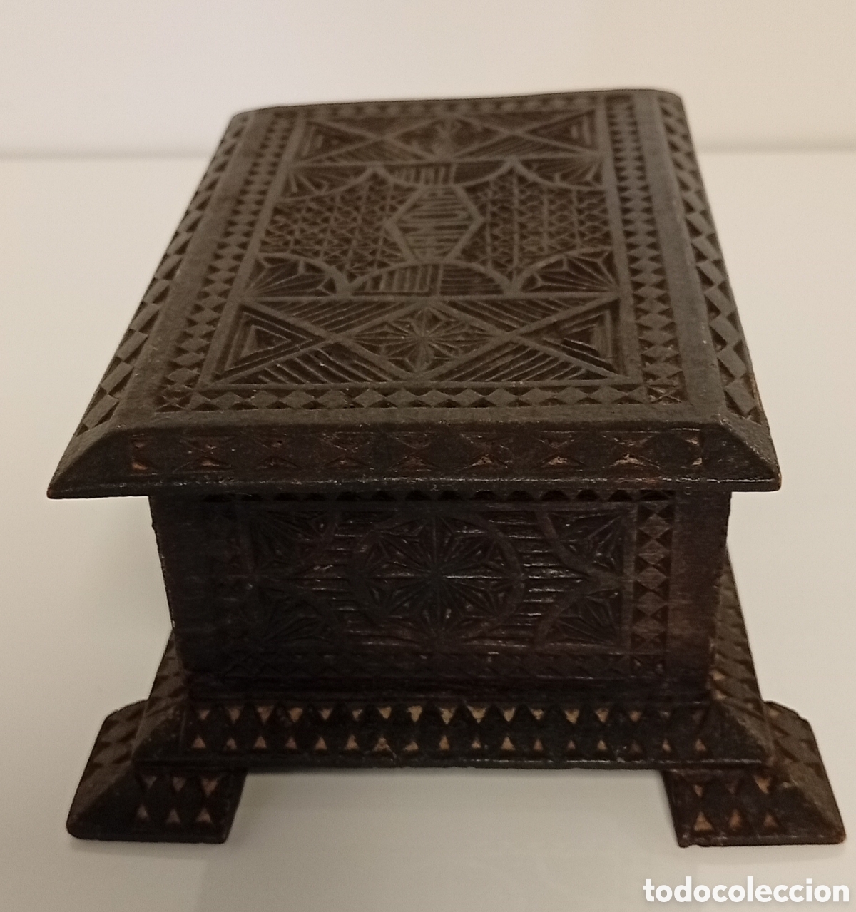 Antig&uuml;edades: .CAJA DE MADERA TALLADA CON INTERIOR FORRADO - Foto 8