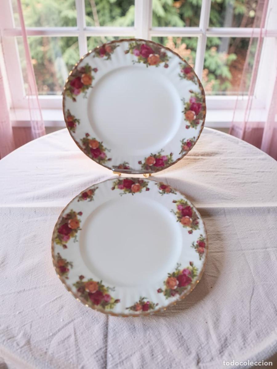 Antig&uuml;edades: Par de platos llanos de 26 cm Royal Albert Old Country Roses