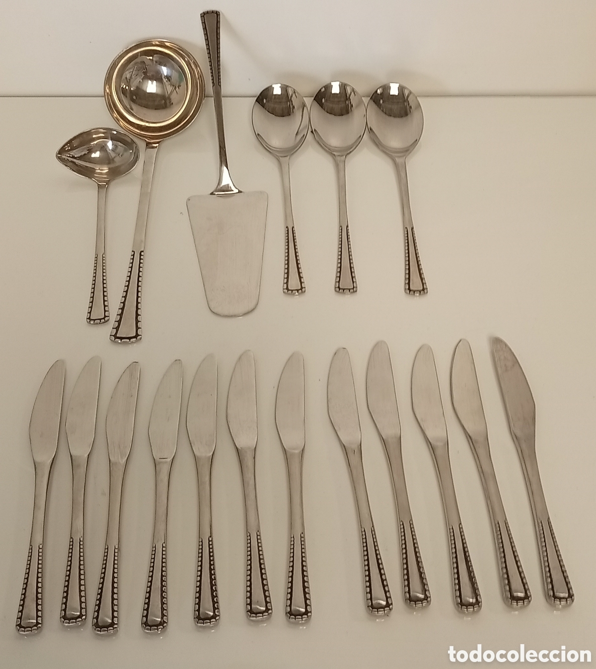 Antig&uuml;edades: .CUCCHILLOS, CUCHARAS, CUCHARON, CUCHARA DE SALSA - Foto 1