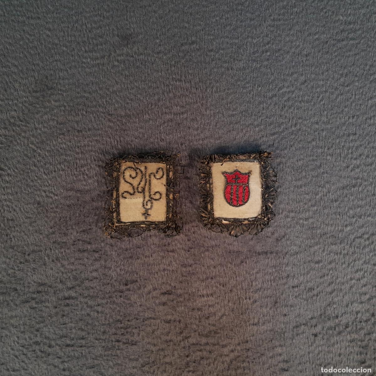 Antiguidades: ES-9. PAREJA DE ESCUDOS BORDADOS - SEDA Y TEXTIL. S.XIX