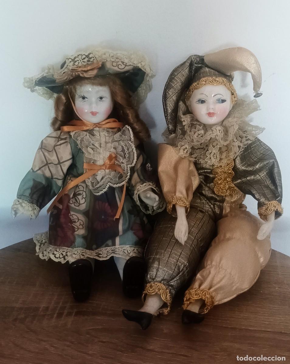Antig&uuml;edades: Pareja de mu&ntilde;ecas antiguas de porcelana