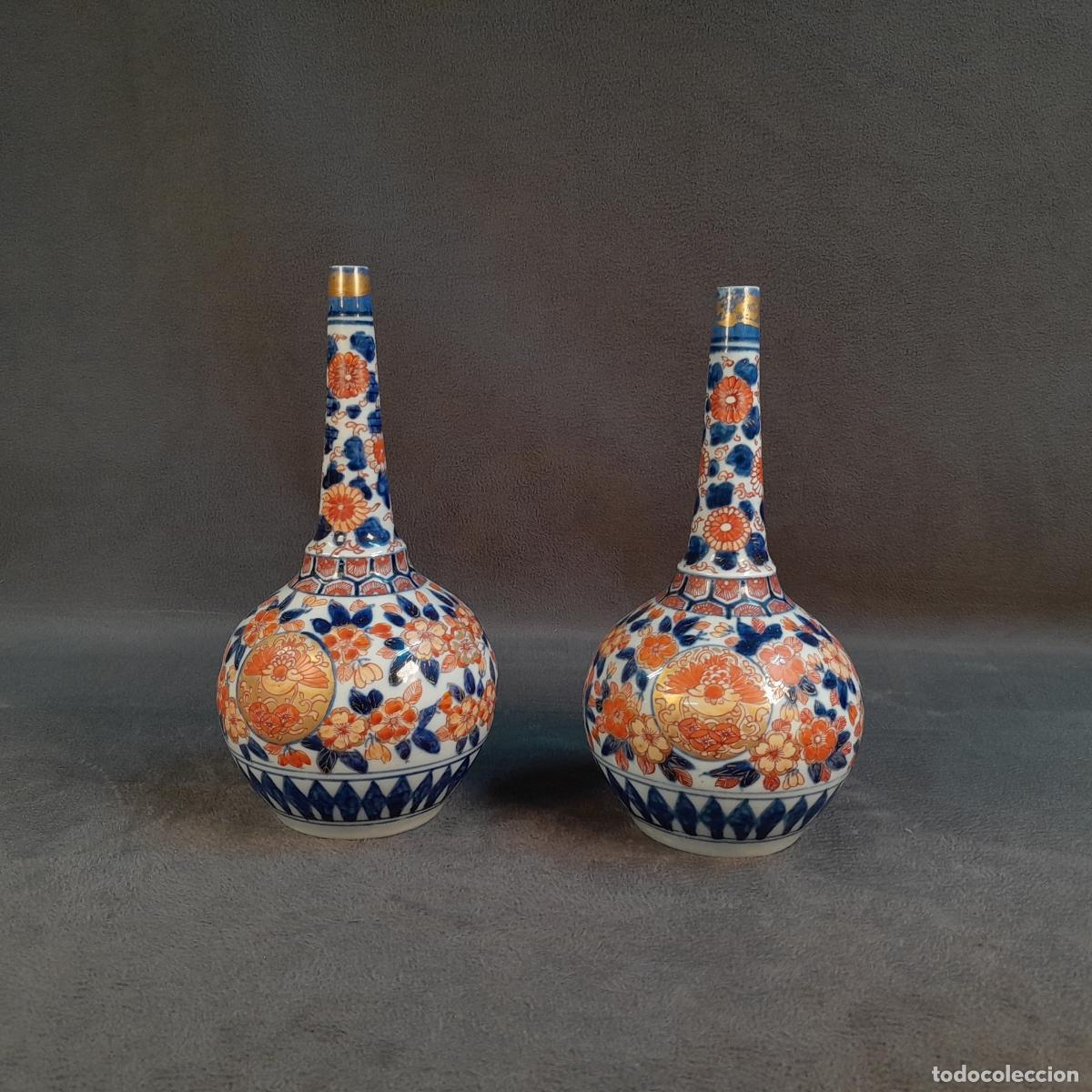 Antig&uuml;edades: PAREJA DE FLOREROS PORR&Oacute;N EN PORCELANA IMARI. SIGLO XIX