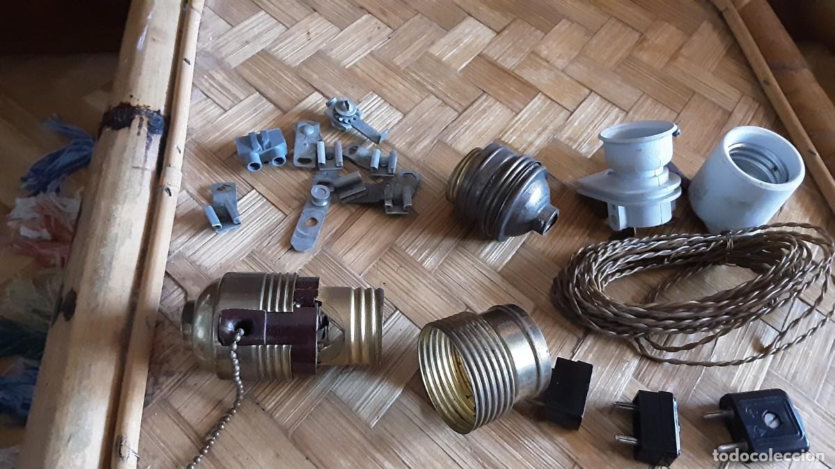 Antig&uuml;edades: Piezas de antiguo material el&eacute;ctrico (algunas de baquelita )