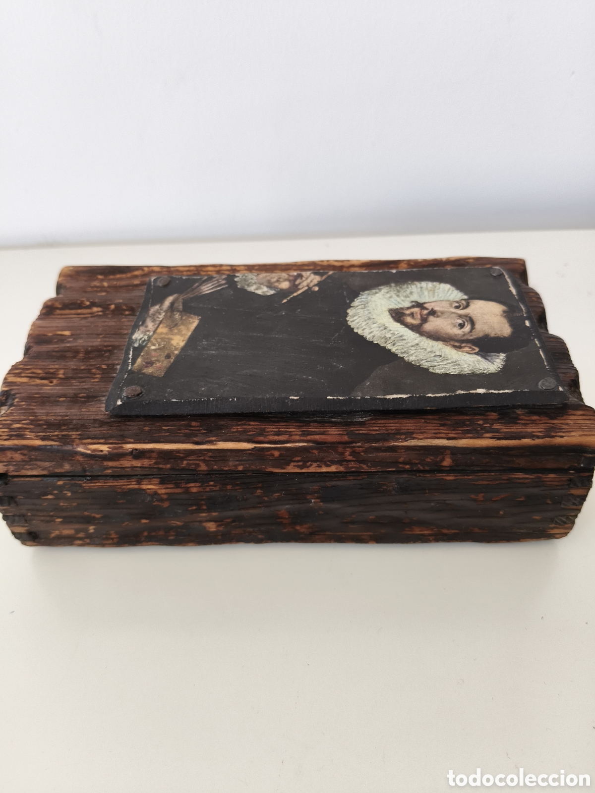 Antig&uuml;edades: ANTIGUA CAJA TIPO CASTELLANA CON RETRATO DE JORGE MANUEL HIJO DEL GRECO