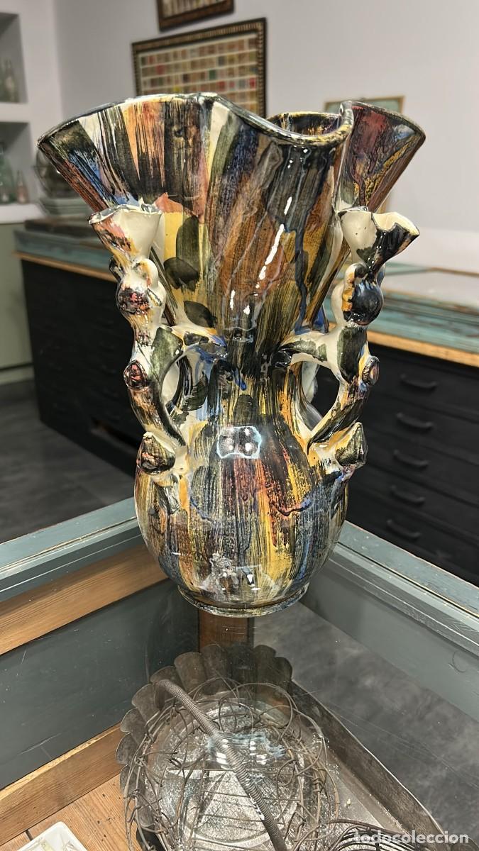 Antig&uuml;edades: JARRA TRADICIONAL DE UBEDA A&Ntilde;OS 60 PINTADA DE MANERA PSICODELICA DE 32 CMS. ALTURA