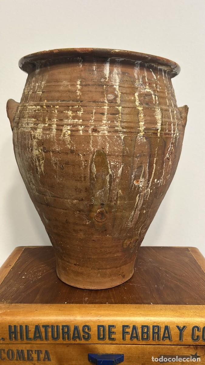 Antig&uuml;edades: ORZA GRANADINA ANTIGUA VIDRIADA DE 35 CMS. DE ALTURA CON ASAS