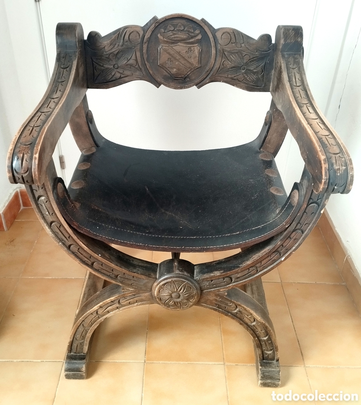 Antig&uuml;edades: ANTIGUO SILL&Oacute;N CASTELLANO EN MADERA TALLADA