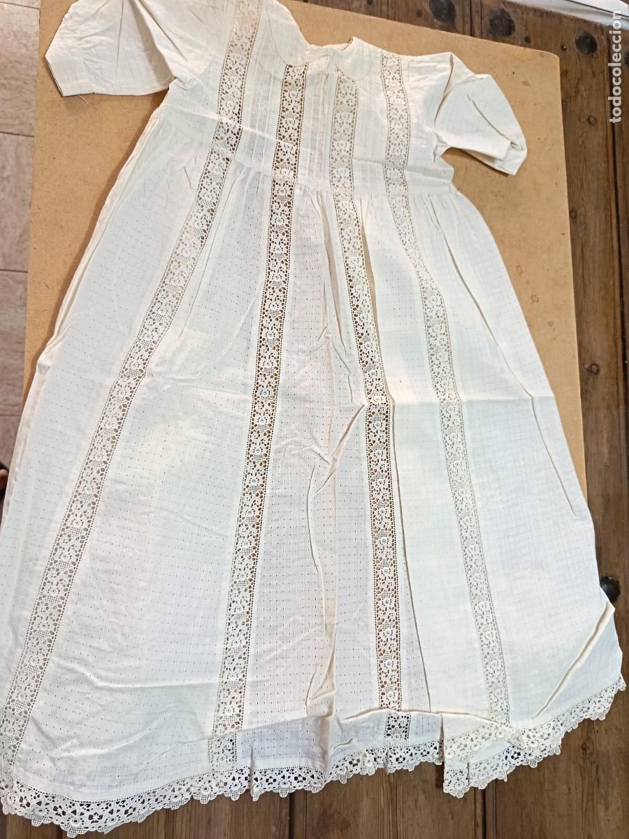 Antig&uuml;edades: ANTIGUO CAMISON O BLUSA CON BORDADOS. 67 CM LONG.