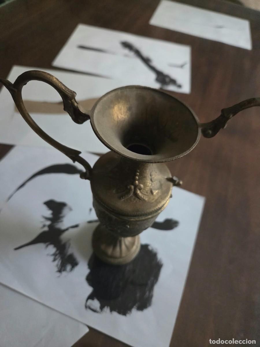 Antig&uuml;edades: jarra antigua de bronce